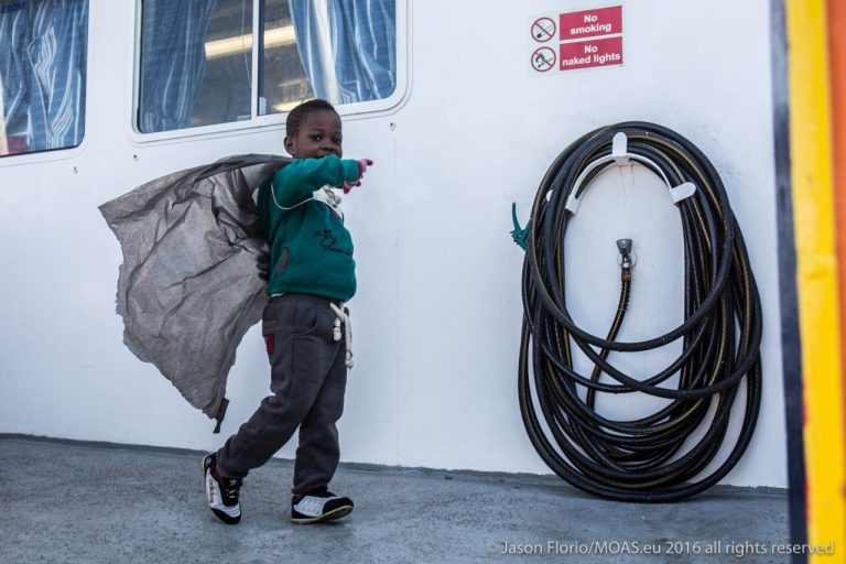 Read more about the article Divine and the right to happiness